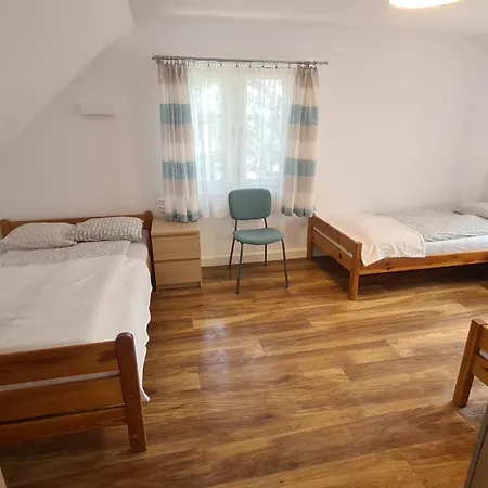 Pokoje Goscinne Familia Гостевой дом *